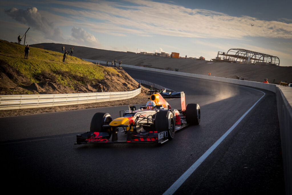 F1 네덜란드 잔드보르트 서킷 독특한 코너와 전략 도전 Pt1 관련 이미지