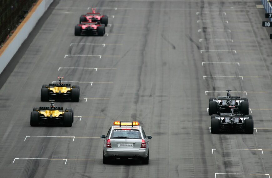 인디 게이트 | F1 역사상 가장 이상한 레이스 관련 이미지